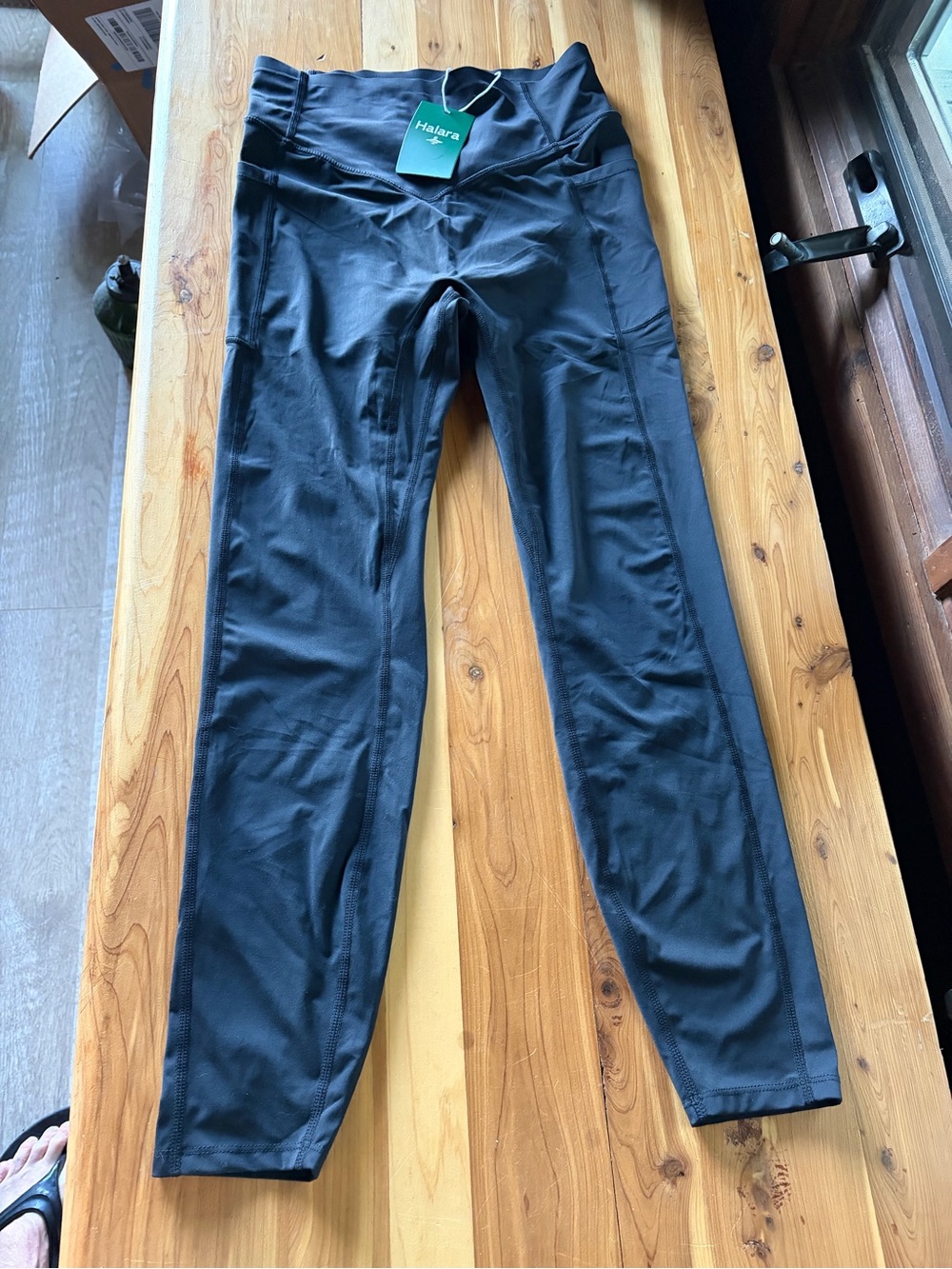 Halara Women’s M Black Jogger-Style Leggings